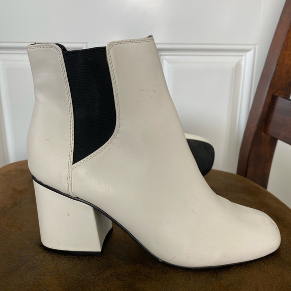 Indigo Shoes - Indigo Road Ankle White Go Go Boot Size 8.5